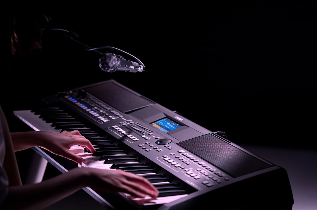 Yamaha PSR-SX600 Keyboard (Schwarz)