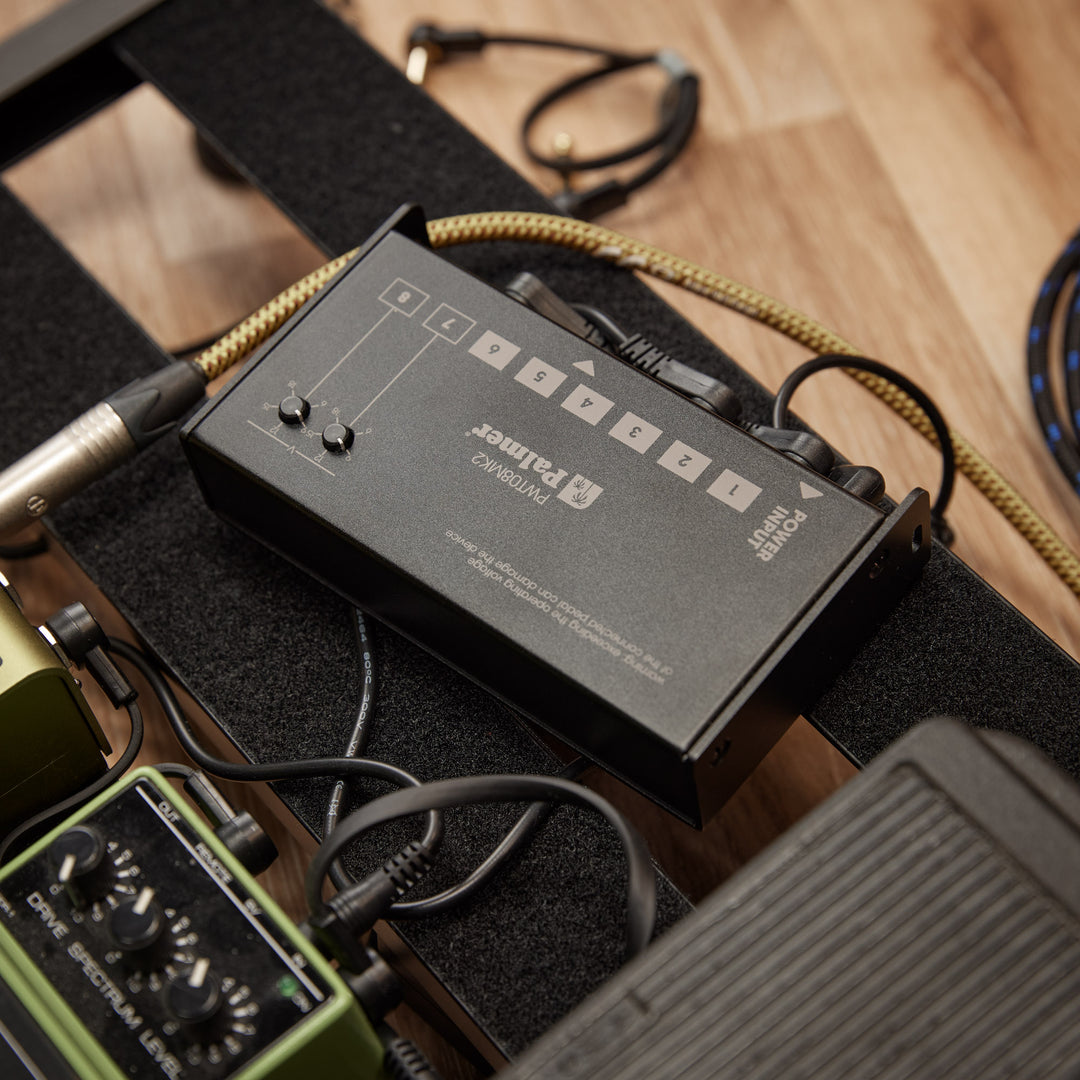 Palmer PWT 08 MK2 - Universelles 8-Ausgangs-Pedalboard-Netzteil
