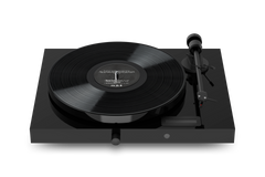 Pro-Ject Jukebox E1 OM5e Piano Plattenspieler (Schwarz)