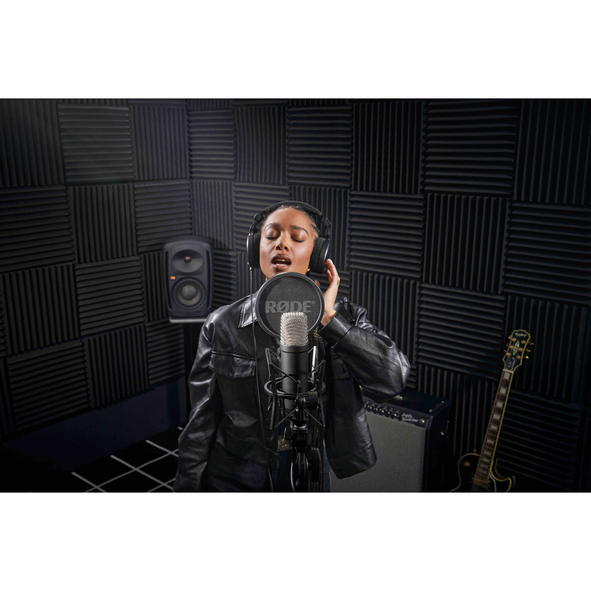 RØDE NT1 Signature Series Studio Microphone (Pink)