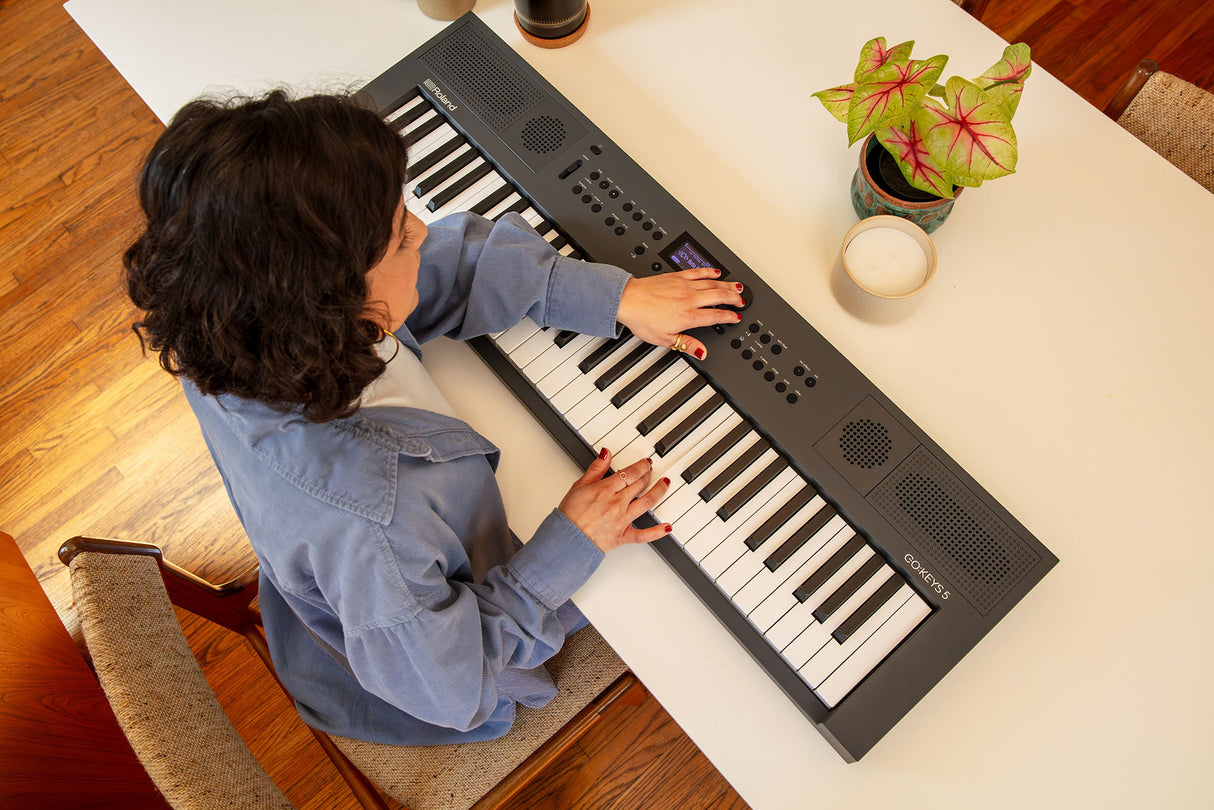 Roland GO:KEYS 5 Keyboard (Graphite)