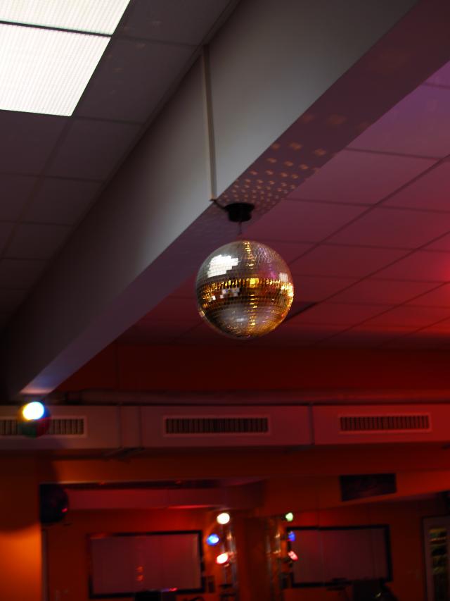 Discokugel 30 cm mit Motor