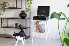 Crosley - Manchester Plattenspieler Möbel (Weiß)
