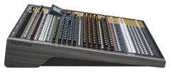 Tascam Model 2400 Digitalmixer und 24-Spur-Digitalrecorder
