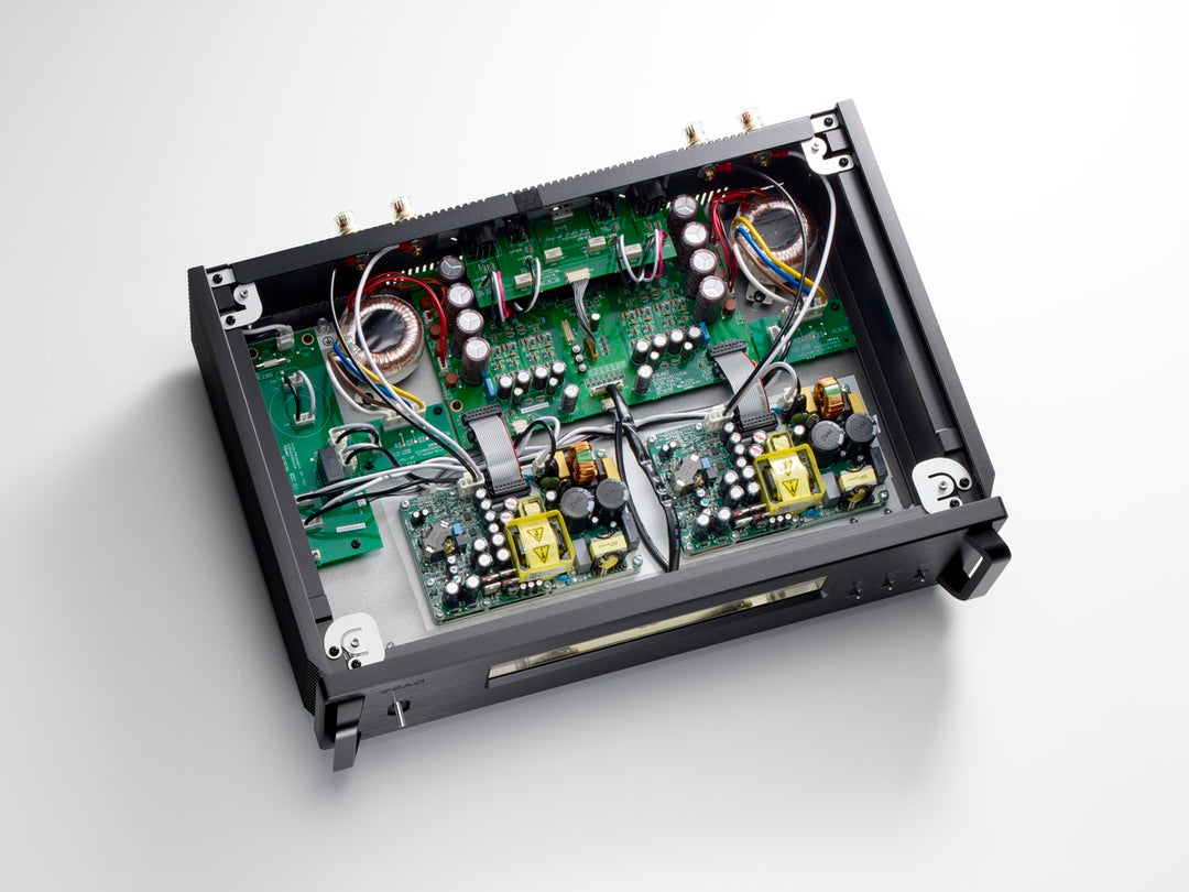 TEAC AP-701 Stereo/Mono Verstärker (Silber)