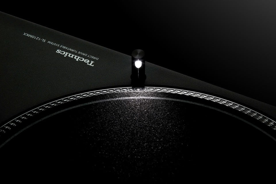 Technics SL-1210 MK7 Plattenspieler (Schwarz)