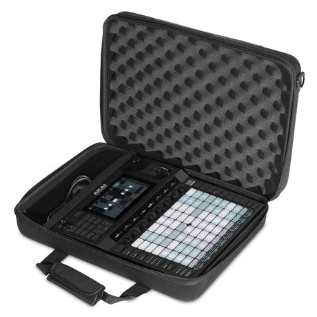 UDG Creator Akai Force Hardcase Schwarz