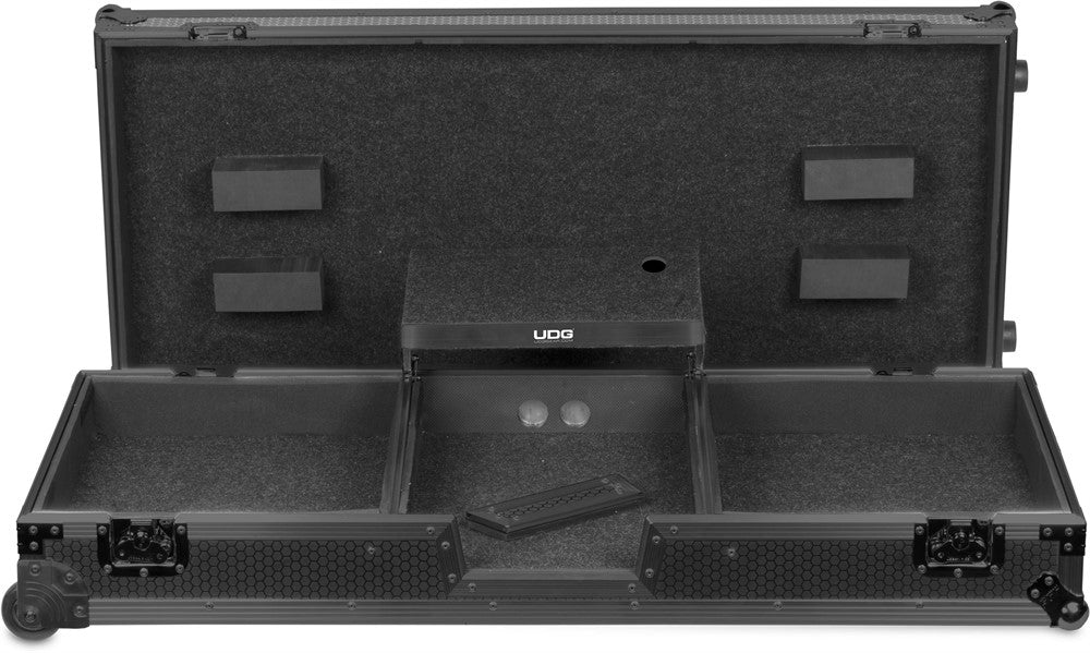 UDG Ultimate Flightcase-Set Multi-Format-Plattenspieler/Mixer Blk Plus
