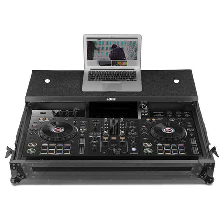 UDG Ultimate Flight Case Pioneer XDJ-RX3 Schwarz Plus (L&W)