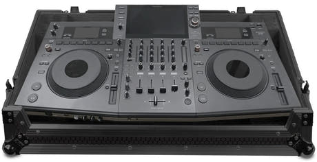 UDG Ultimate Flight Case Pioneer Opus-Quad Schwarz Plus (W)