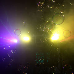 Light4Me GIG SET 2 Partyset – Nebelmaschine, Seifenblasenmaschine & 4-in-1-Lichteffekt