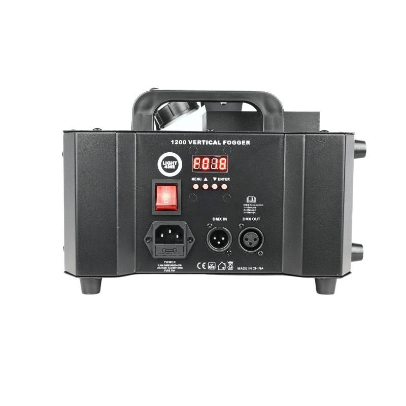 LIGHT4ME JET 1200 LED vertikale Nebelmaschine