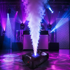 Light4Me JET-1500LED Vertikal-Nebelmaschine LED