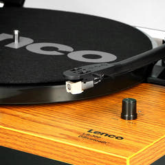 Lenco LS-300 Plattenspieler mit Lautsprechern (Holz)