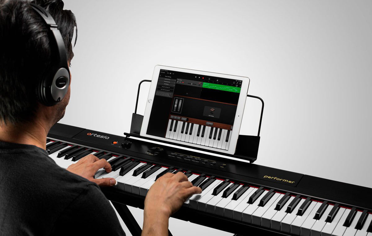 Artesia Performer BK 88-Key Portable Digital Piano, White
